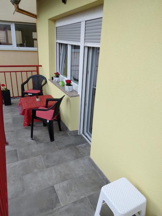 Apartman Josip Gospić Eksteriør billede