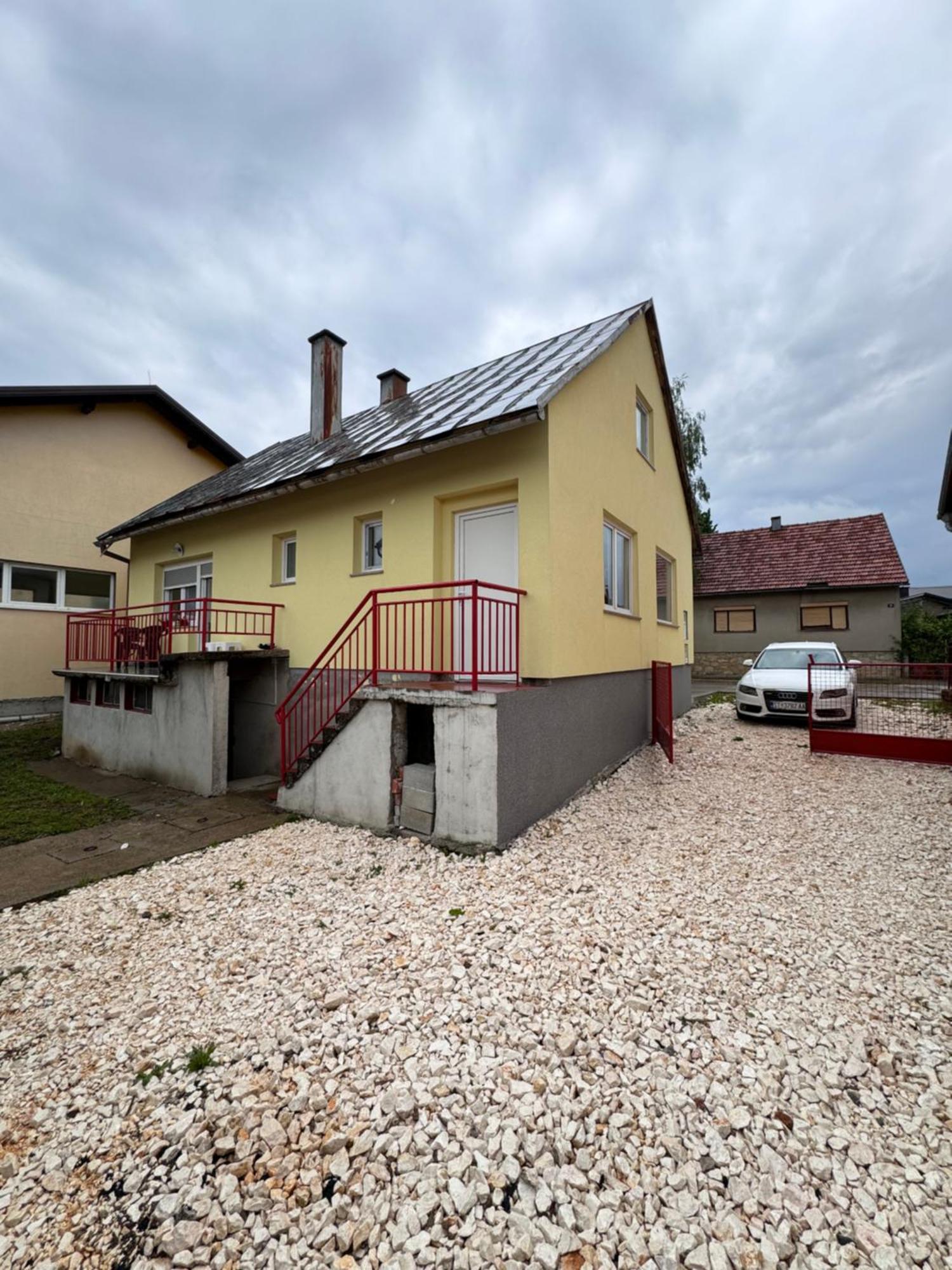 Apartman Josip Gospić Eksteriør billede