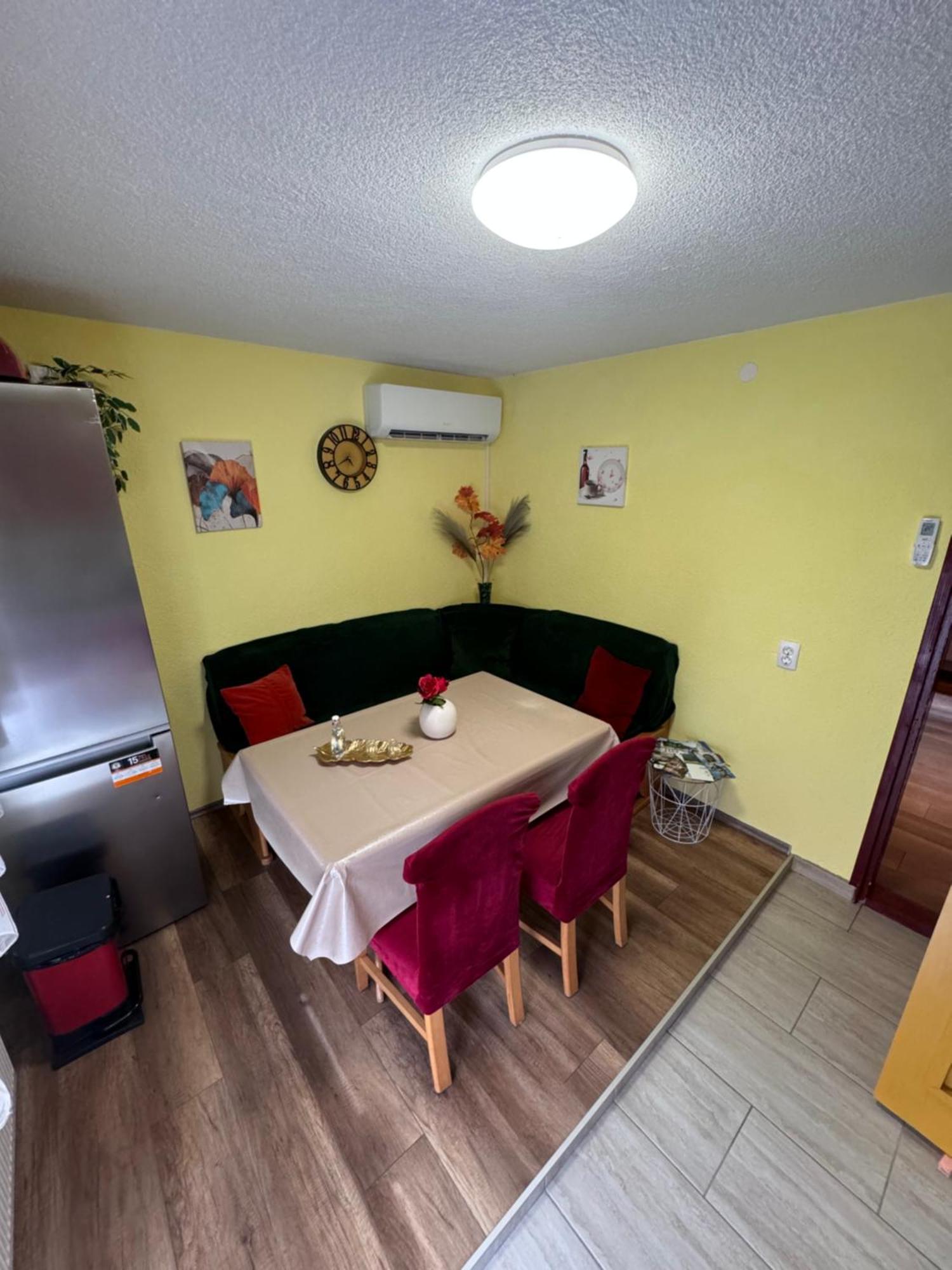 Apartman Josip Gospić Eksteriør billede