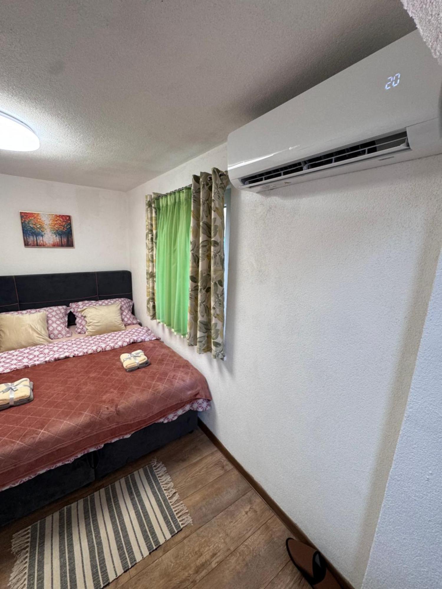 Apartman Josip Gospić Eksteriør billede