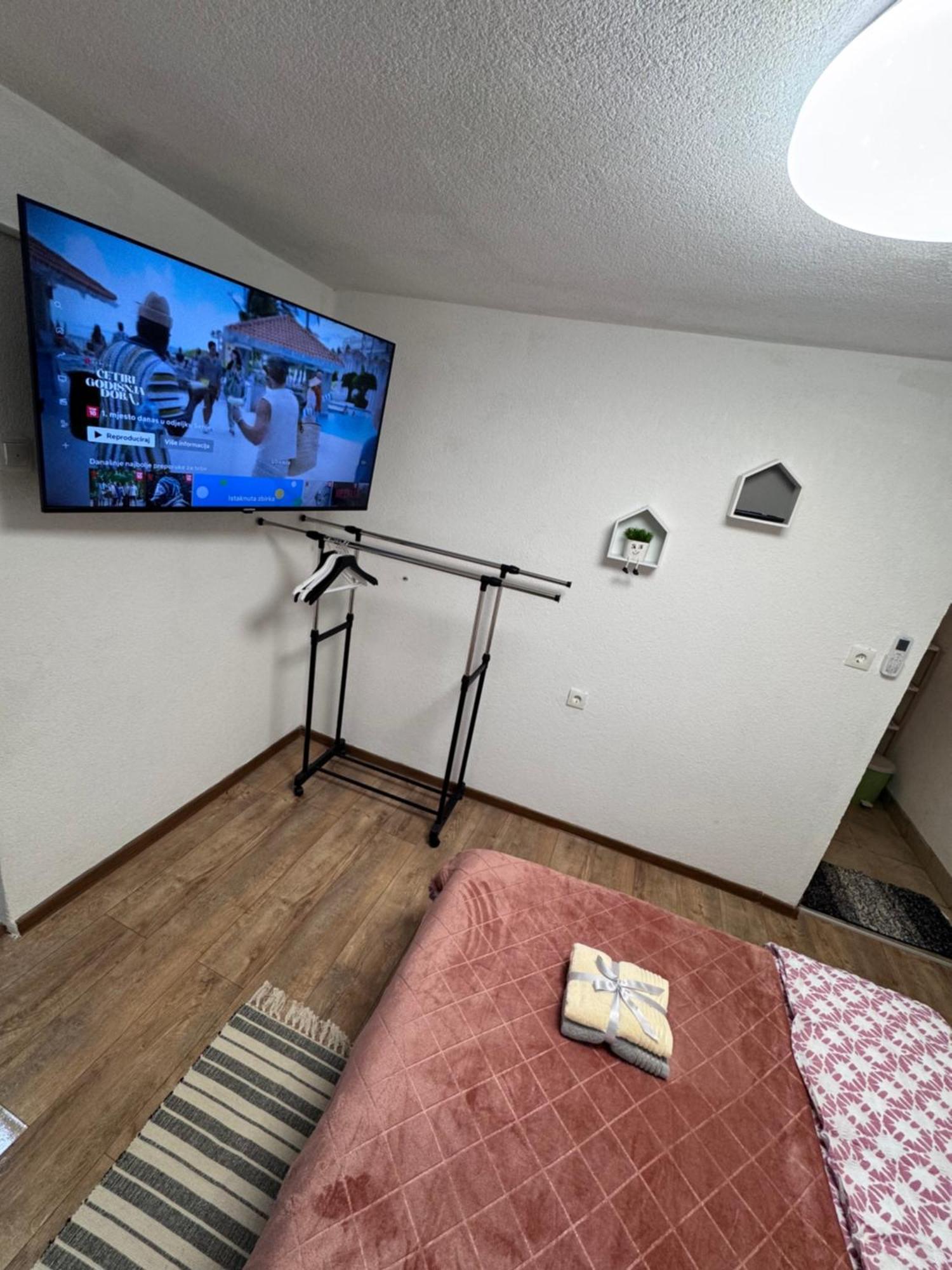 Apartman Josip Gospić Eksteriør billede