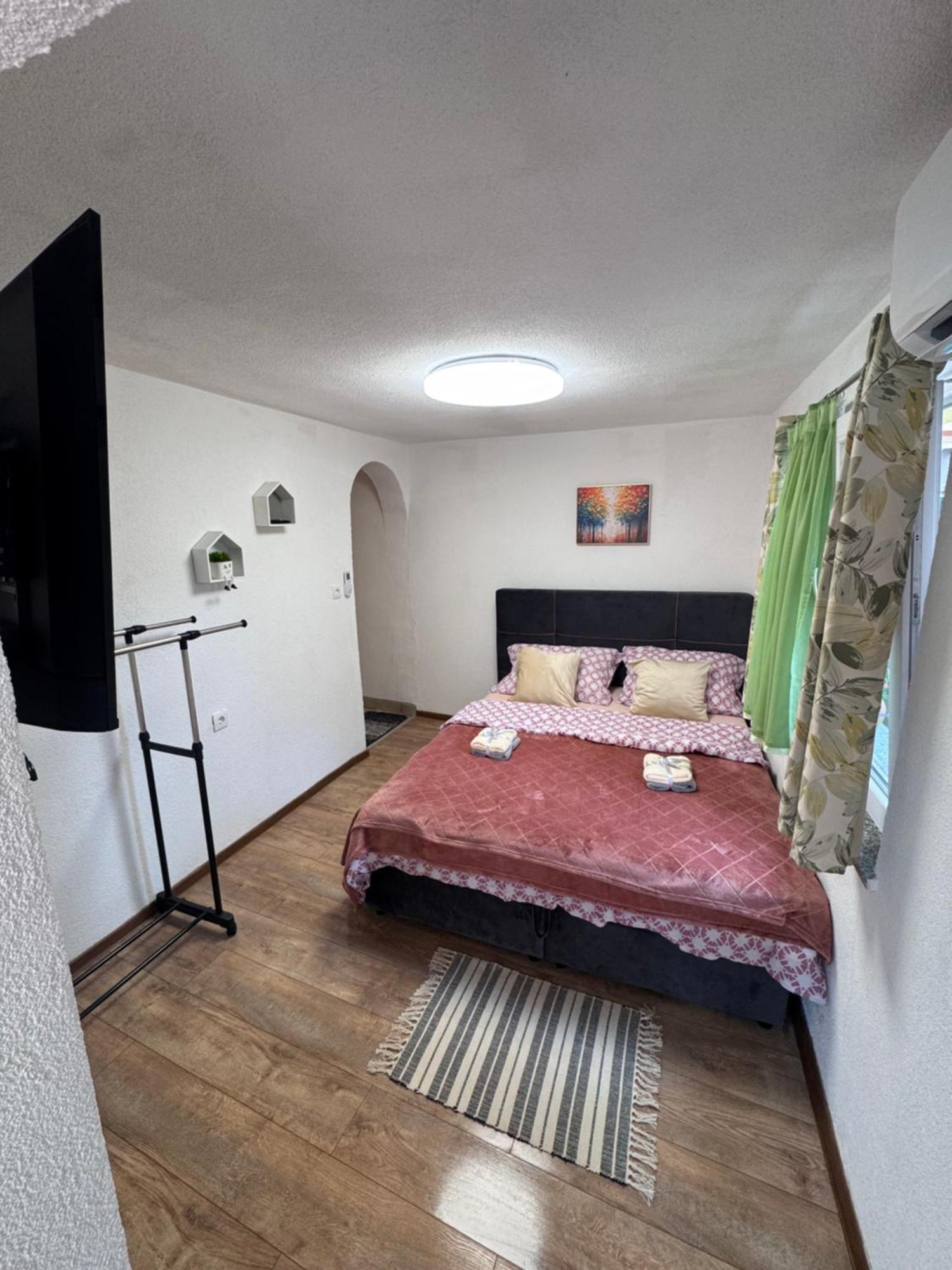 Apartman Josip Gospić Eksteriør billede
