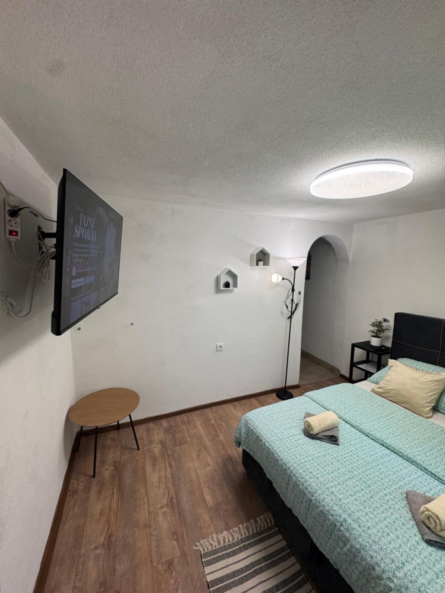 Apartman Josip Gospić Eksteriør billede