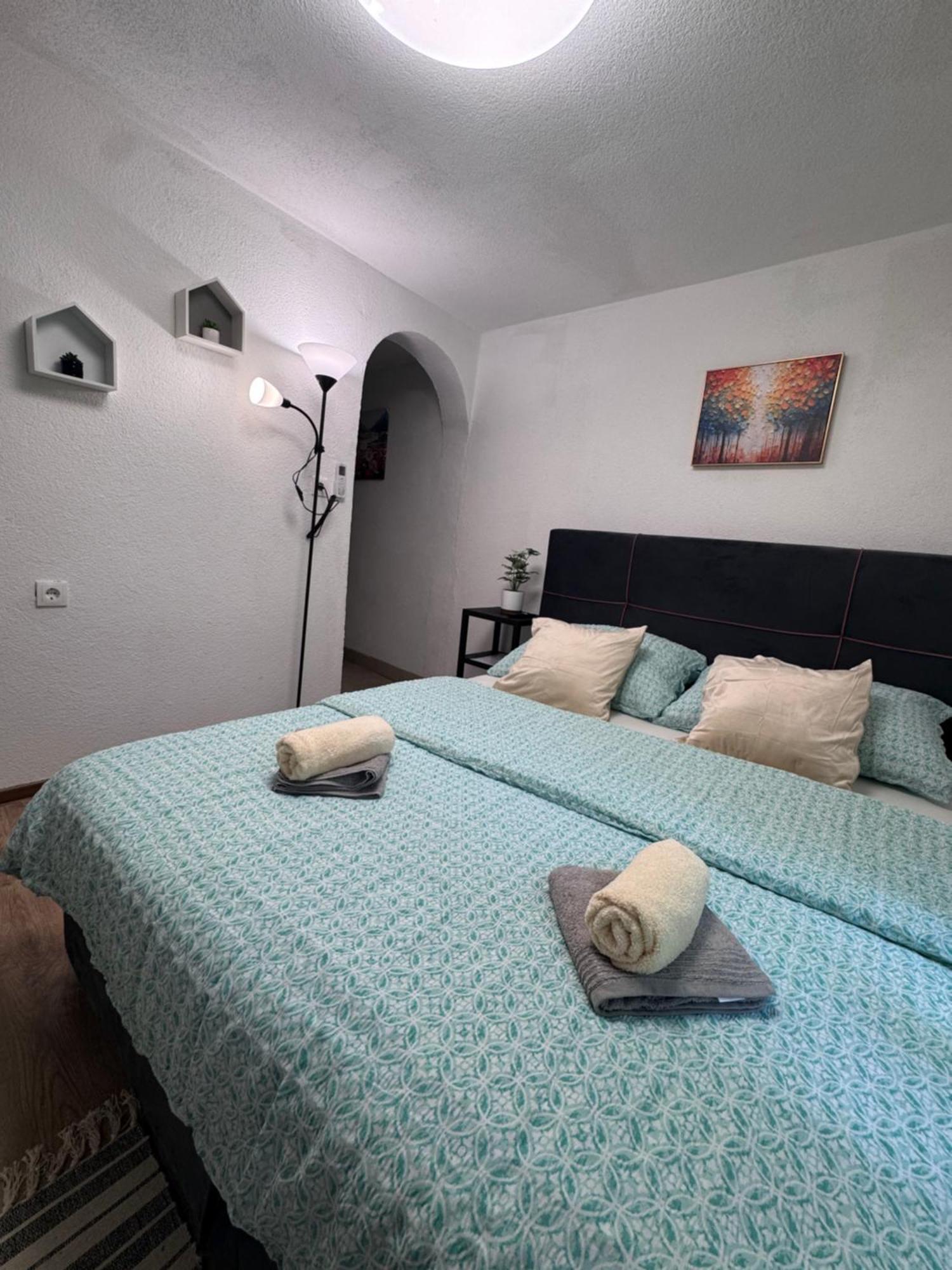 Apartman Josip Gospić Eksteriør billede